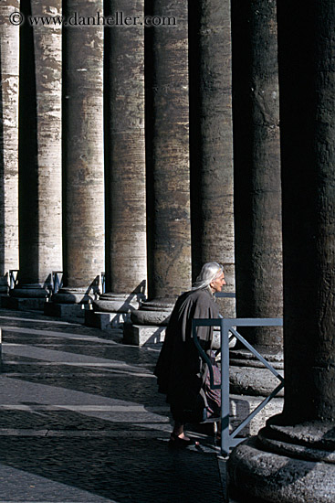 vatican-pillars-1.jpg