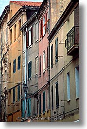 images/Europe/Italy/Sardinia/Alghero/Streets/bldg-rows.jpg