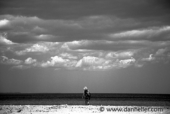 cala-di-luna-bw.jpg