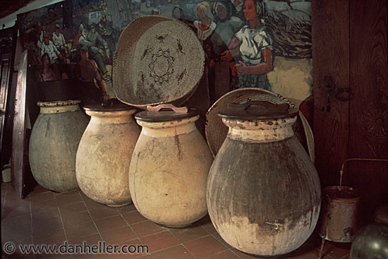 storage-urns.jpg