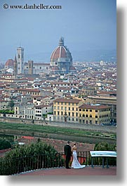 images/Europe/Italy/Tuscany/Florence/Cityscapes/florence-cityscape-bride-n-groom-1.jpg