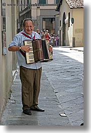 images/Europe/Italy/Tuscany/Florence/People/accordion-man-1.jpg