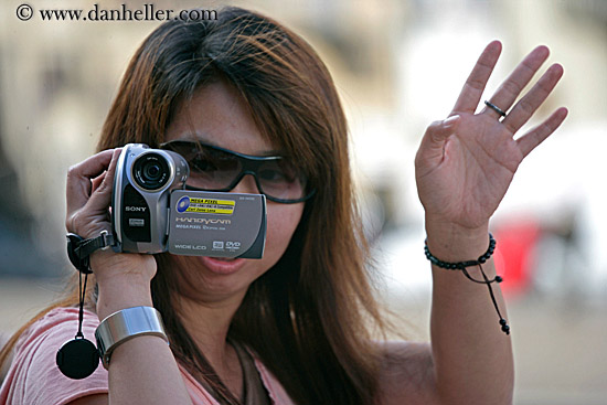 thai-woman-w-video-camera-3.jpg