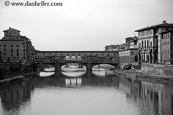 ponte_vecchio--n-arno-river-3.jpg