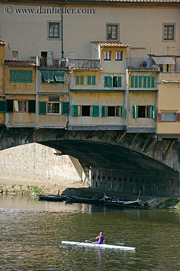 ponte_vecchio-row_boat-1.jpg