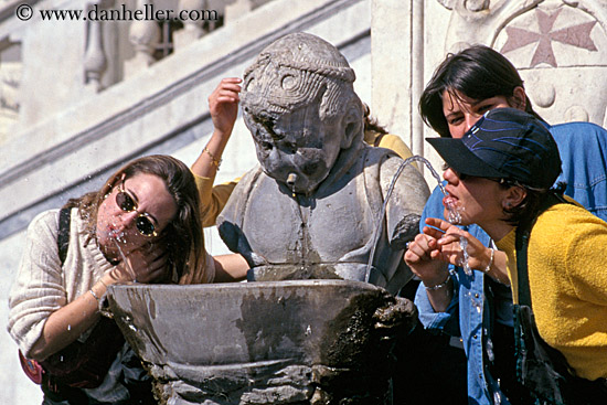 girls-drinking-from-fountain-1.jpg