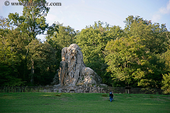 apennine-statue-1.jpg