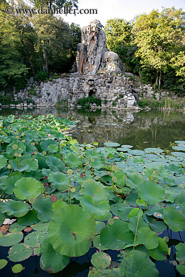 apennine-statue-2.jpg