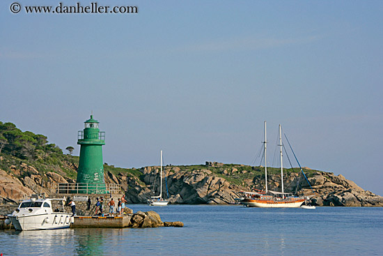 green-lighthouse.jpg