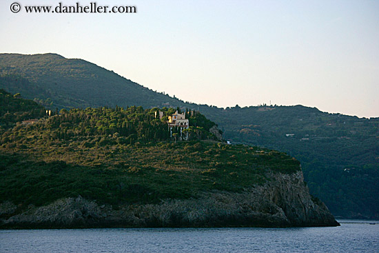 house-on-cliff-2.jpg