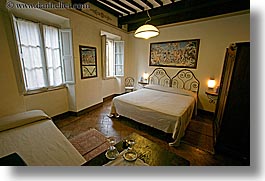 images/Europe/Italy/Tuscany/Towns/Montalcino/HotelAlbergoGiglio/bedroom-1.jpg