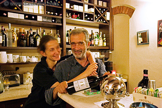 hotel-owners-in-bar-1.jpg