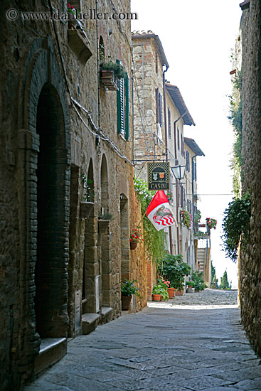 cobblestone-street.jpg