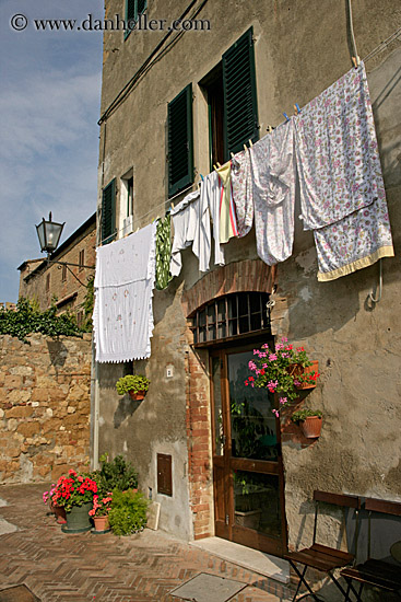 hanging-laundry-3.jpg