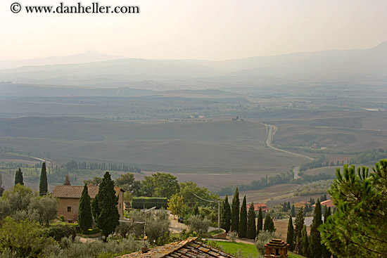 tuscany-scenic-landscape.jpg