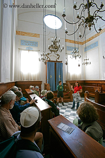 synagogue-interior-4.jpg