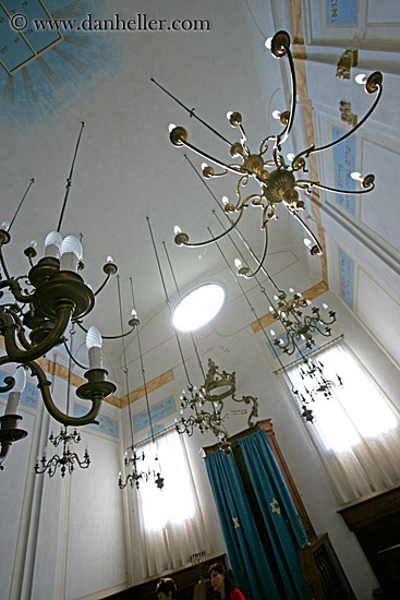 synagogue-interior-6.jpg