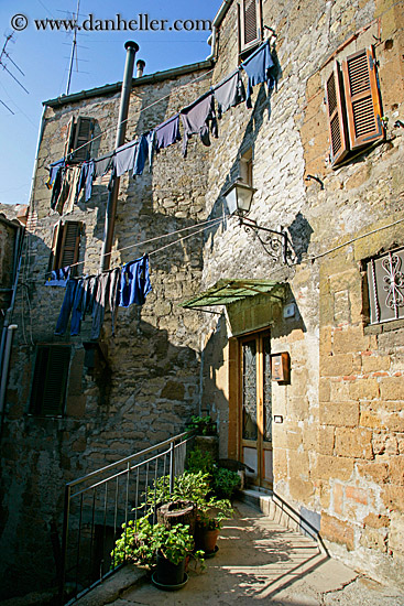 hanging-laundry-2.jpg