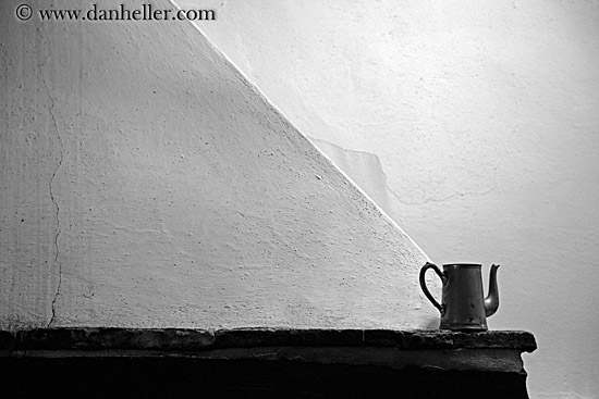 coffee_pot-bw-1.jpg