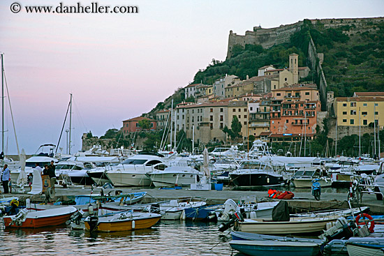 boats-in-harbor-4.jpg