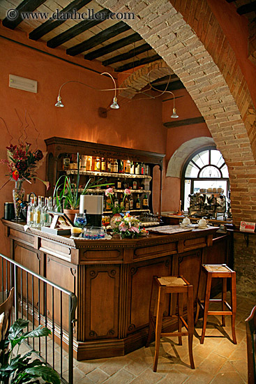 restaurant-bar.jpg