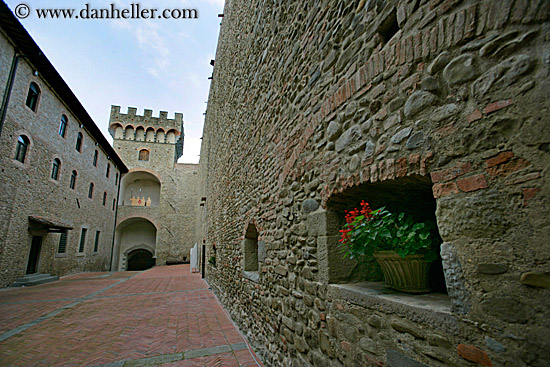 palace-fortress-interior.jpg