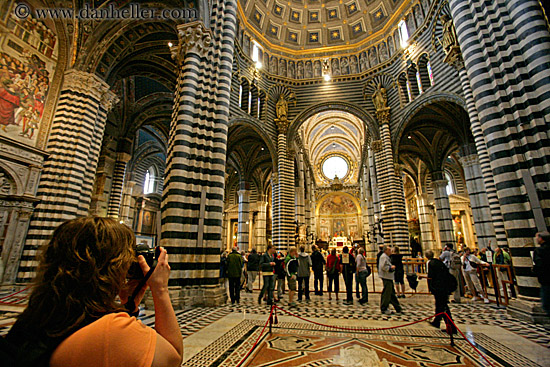 tourist-photographing-cathedral.jpg