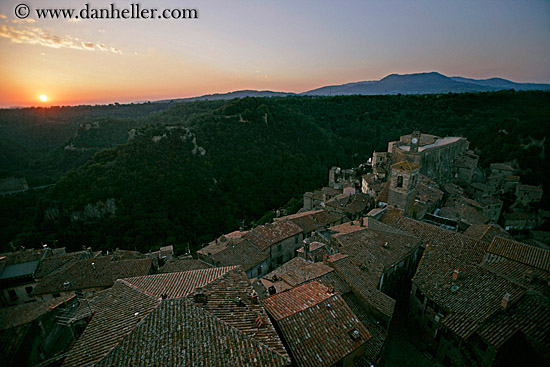 sorano-town-sunset.jpg