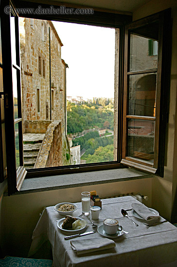 dining-table-n-view.jpg