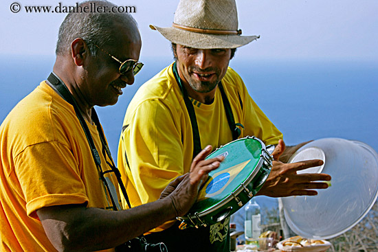 rao-playing-tamborine.jpg