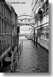 images/Europe/Italy/Venice/Canals/bridge-of-sighs-3.jpg