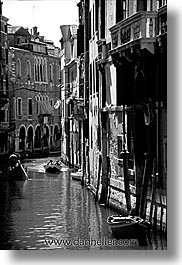 images/Europe/Italy/Venice/Canals/canals07-bw.jpg