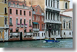 images/Europe/Italy/Venice/Canals/hotel-rvr-poles-3.jpg