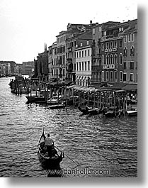 images/Europe/Italy/Venice/GrandCanal/canals20-bw.jpg
