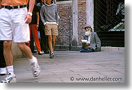 images/Europe/Italy/Venice/People/beggar-b.jpg
