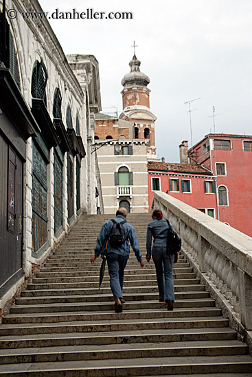 rialto-bridge-stairs-4.jpg