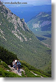 images/Europe/Poland/Hikers/hikers-n-mountains-08.jpg
