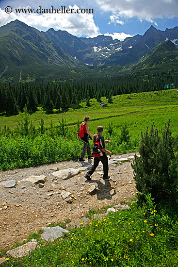 hikers-n-mountains-14.jpg