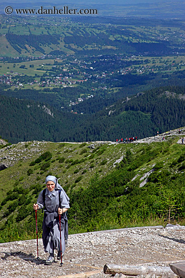 hiking-nun-3.jpg
