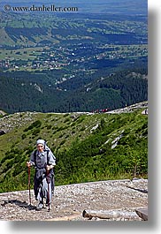 images/Europe/Poland/Hikers/hiking-nun-3.jpg