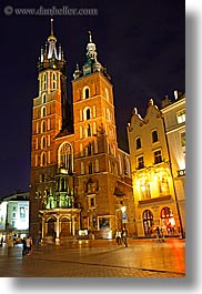 images/Europe/Poland/Krakow/Churches/BasilicaVirginMary/basilica-of-the-virgin-mary-nite-5.jpg