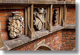 images/Europe/Poland/Krakow/JagiellonianUniversity/stone-coat_of_arms-2.jpg