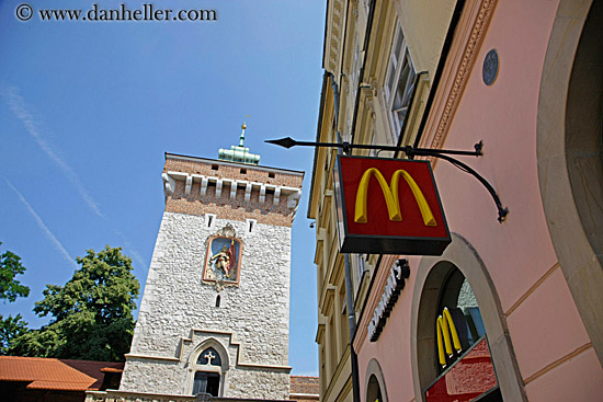 mcdonalds-sign-n-tower-gate.jpg