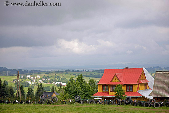 house-w-tire-fence.jpg