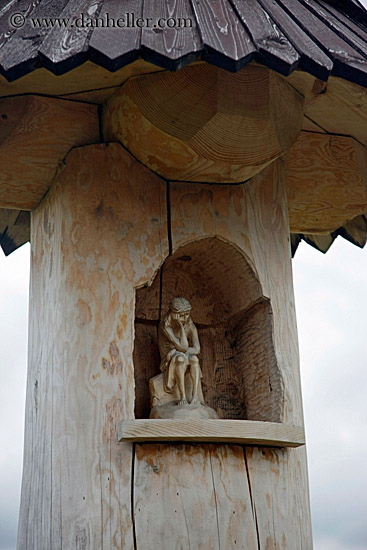 pope-monument-2.jpg