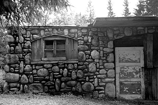 stone-wall-n-window-3-bw.jpg