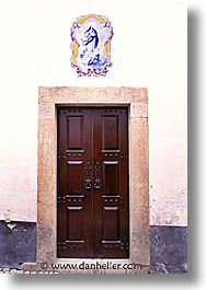 images/Europe/Portugal/DoorsWins/door1.jpg