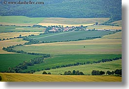 images/Europe/Slovakia/Landscapes/green-patches-of-land-1.jpg