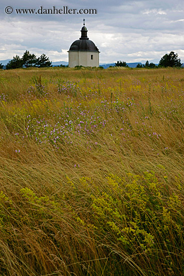 small-church-in-big-field-3.jpg