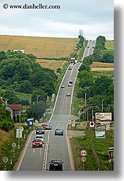 images/Europe/Slovakia/Roads/highway-traffic-in-fields-1.jpg